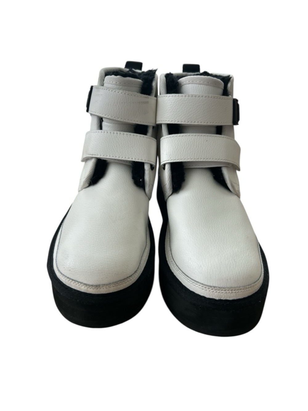 UGG Ankle Boots size 4 white - Picture 8 of 8